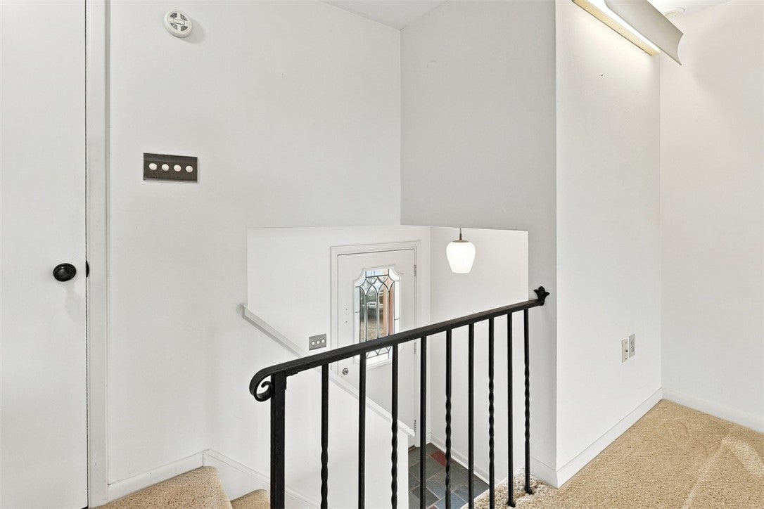 251 Alcott Dr