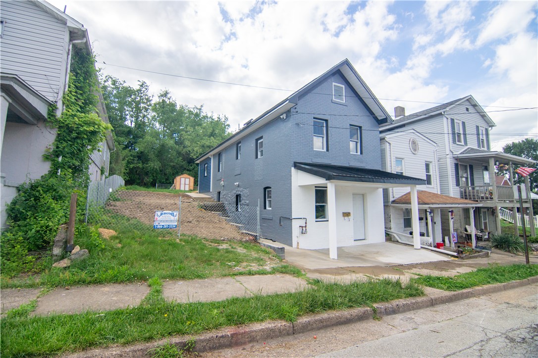 624 Wylie Ave Ave, Jeannette, Pennsylvania image 2
