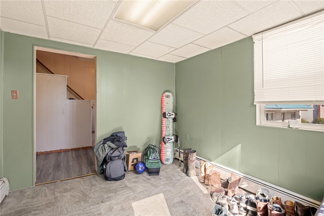 Berlin, Pennsylvania 15530, United States, 3 Bedrooms Bedrooms, ,1 BathroomBathrooms,Residential,Contingent,206484