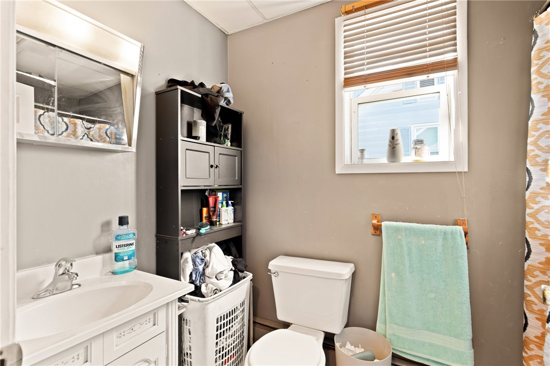 Berlin, Pennsylvania 15530, United States, 3 Bedrooms Bedrooms, ,1 BathroomBathrooms,Residential,Contingent,206484