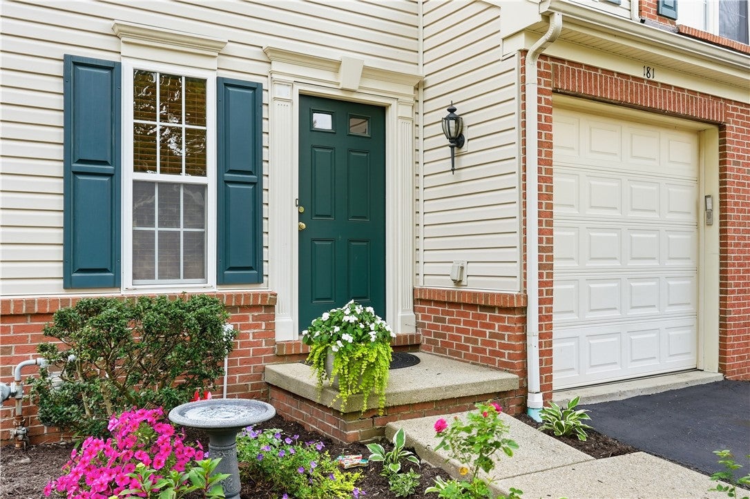 181 Southern Valley Ct