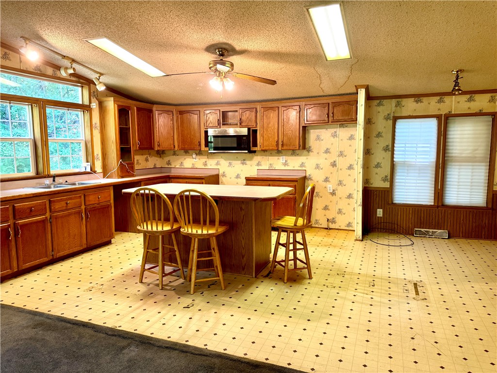 Forward Twp, Pennsylvania 16033, United States, 3 Bedrooms Bedrooms, ,3 BathroomsBathrooms,Residential,Active,189723