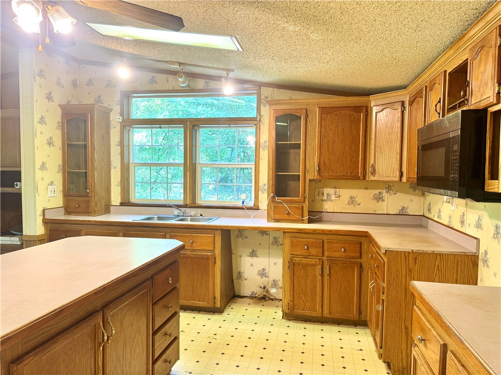 Forward Twp, Pennsylvania 16033, United States, 3 Bedrooms Bedrooms, ,3 BathroomsBathrooms,Residential,Active,189723