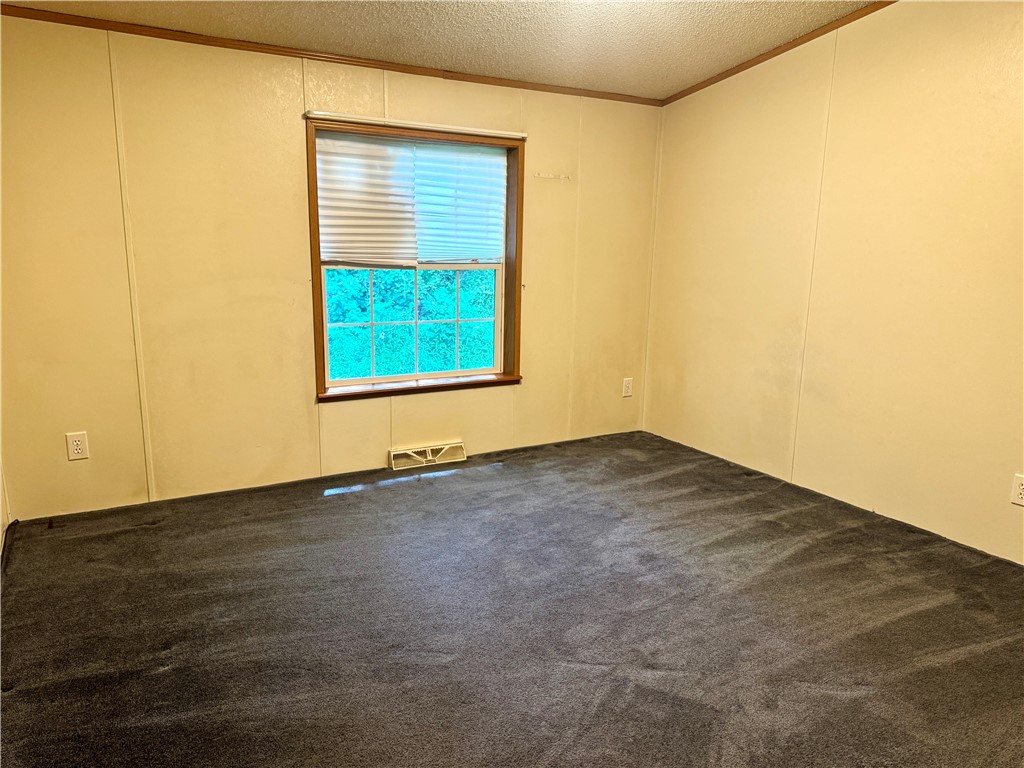 Forward Twp, Pennsylvania 16033, United States, 3 Bedrooms Bedrooms, ,3 BathroomsBathrooms,Residential,Active,189723