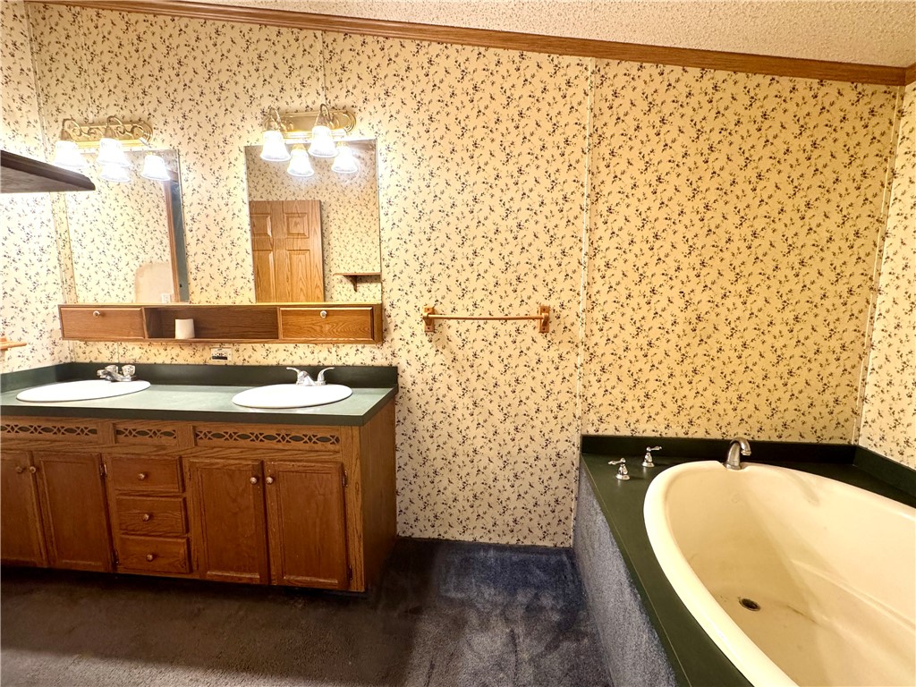 Forward Twp, Pennsylvania 16033, United States, 3 Bedrooms Bedrooms, ,3 BathroomsBathrooms,Residential,Active,189723