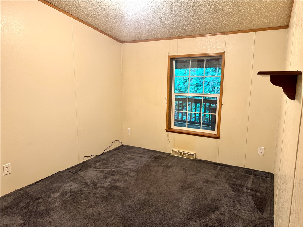 Forward Twp, Pennsylvania 16033, United States, 3 Bedrooms Bedrooms, ,3 BathroomsBathrooms,Residential,Active,189723