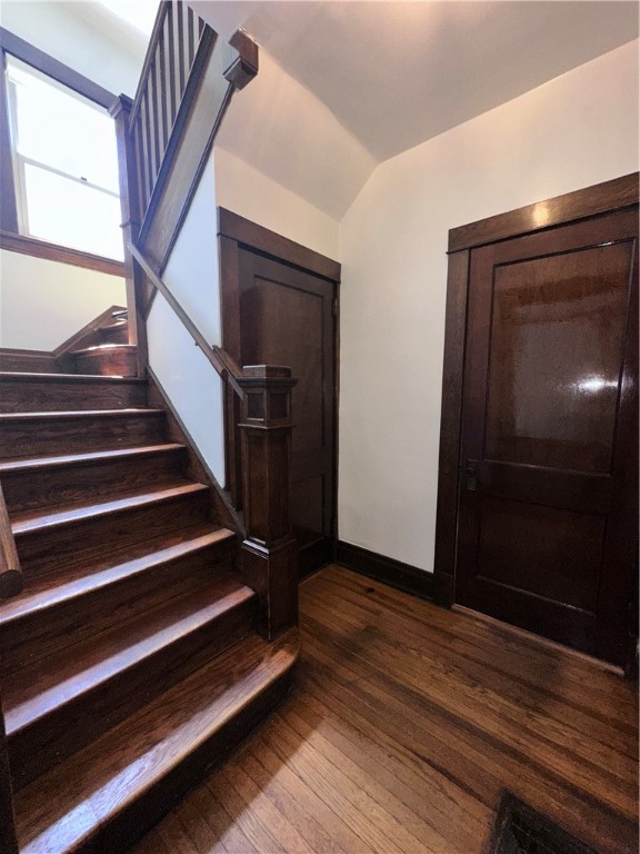 Dormont, Pennsylvania 15216, United States, 4 Bedrooms Bedrooms, ,2 BathroomsBathrooms,Residential,Contingent,129430