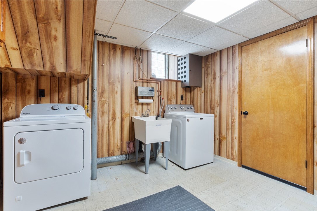 Dormont, Pennsylvania 15216, United States, 4 Bedrooms Bedrooms, ,2 BathroomsBathrooms,Residential,Contingent,129430
