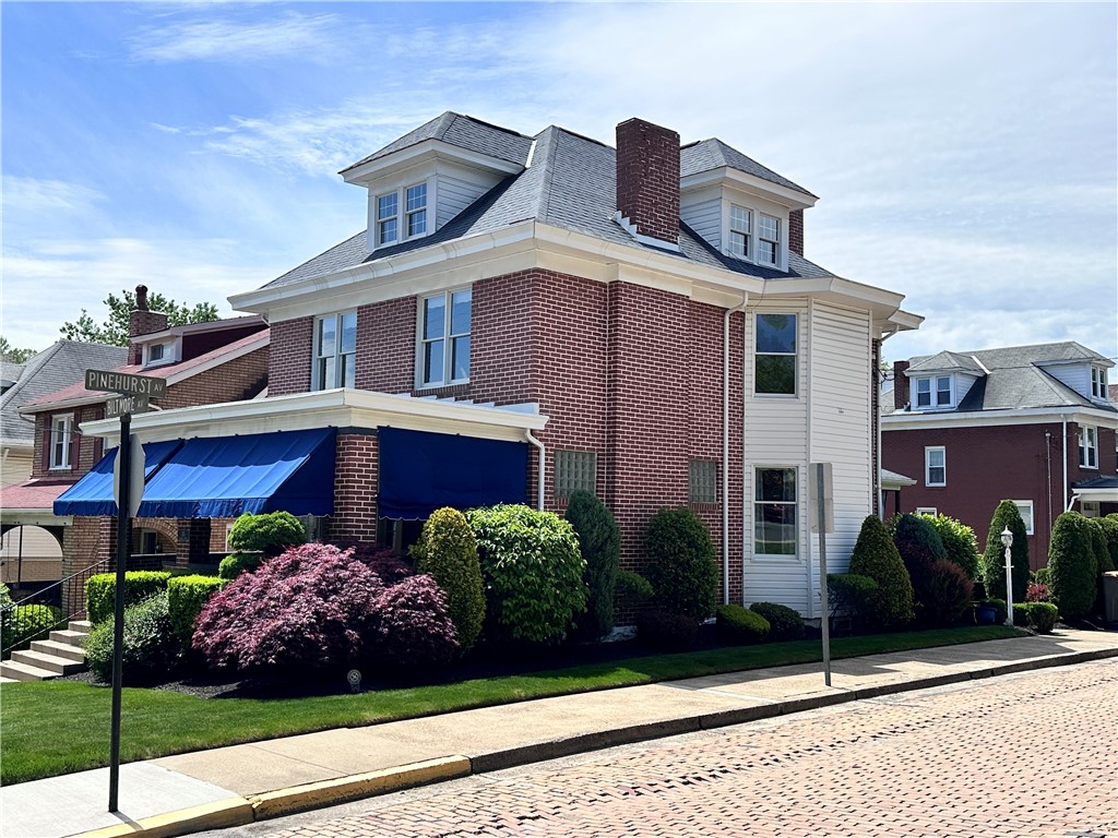 Dormont, Pennsylvania 15216, United States, 4 Bedrooms Bedrooms, ,2 BathroomsBathrooms,Residential,Contingent,129430