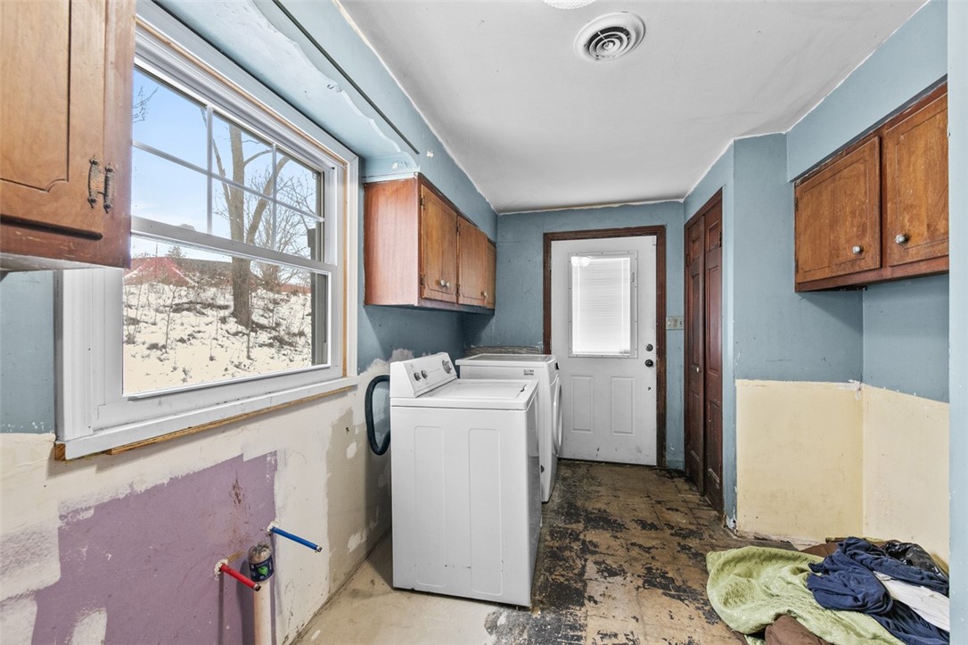 Bullskin Twp, Pennsylvania 15425, United States, 4 Bedrooms Bedrooms, ,3 BathroomsBathrooms,Residential,Active,252726