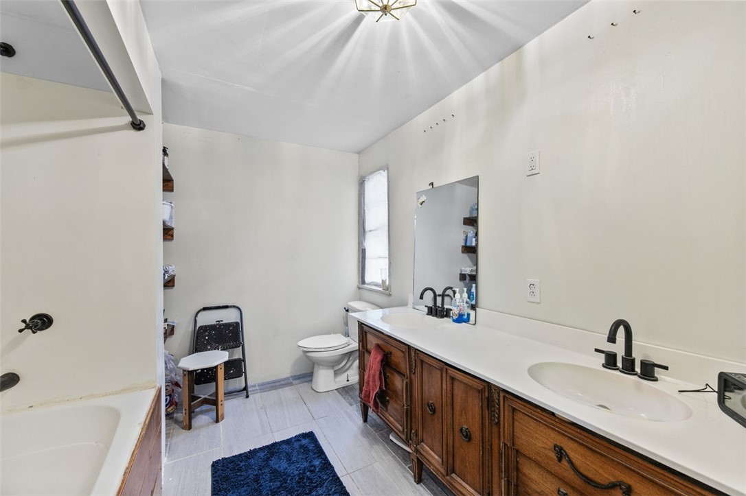 Bullskin Twp, Pennsylvania 15425, United States, 4 Bedrooms Bedrooms, ,3 BathroomsBathrooms,Residential,Active,252726