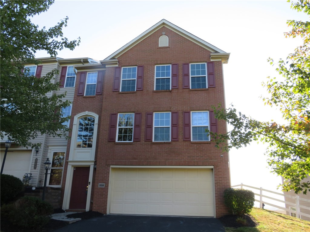 238 Maple Ridge Dr
