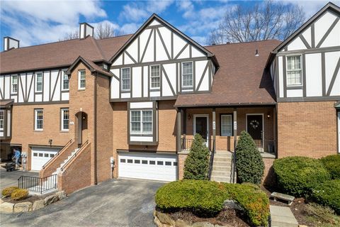 Photo of 302 Kingsberry Cir, Pittsburgh, PA 15234 (MLS # 1745657)