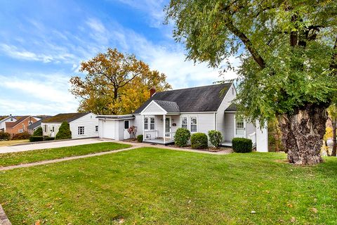 Homes For Sale - 10970 Old Trail Rd Rd<br/> Westmoreland County, North Huntingdon, PA 15642