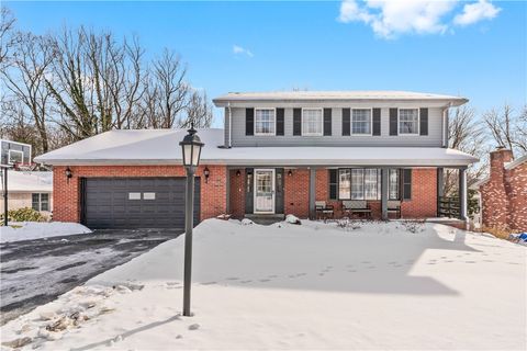 Photo of 124 Sherwood Dr, Greensburg, PA 15601 (MLS # 1739169)