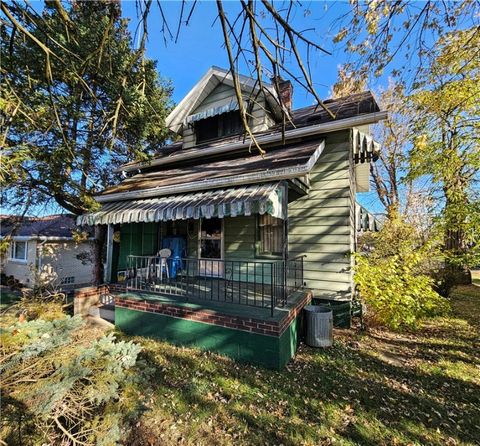 Photo of 382 Fell St, Belle Vernon, PA 15012 (MLS # 1728863)