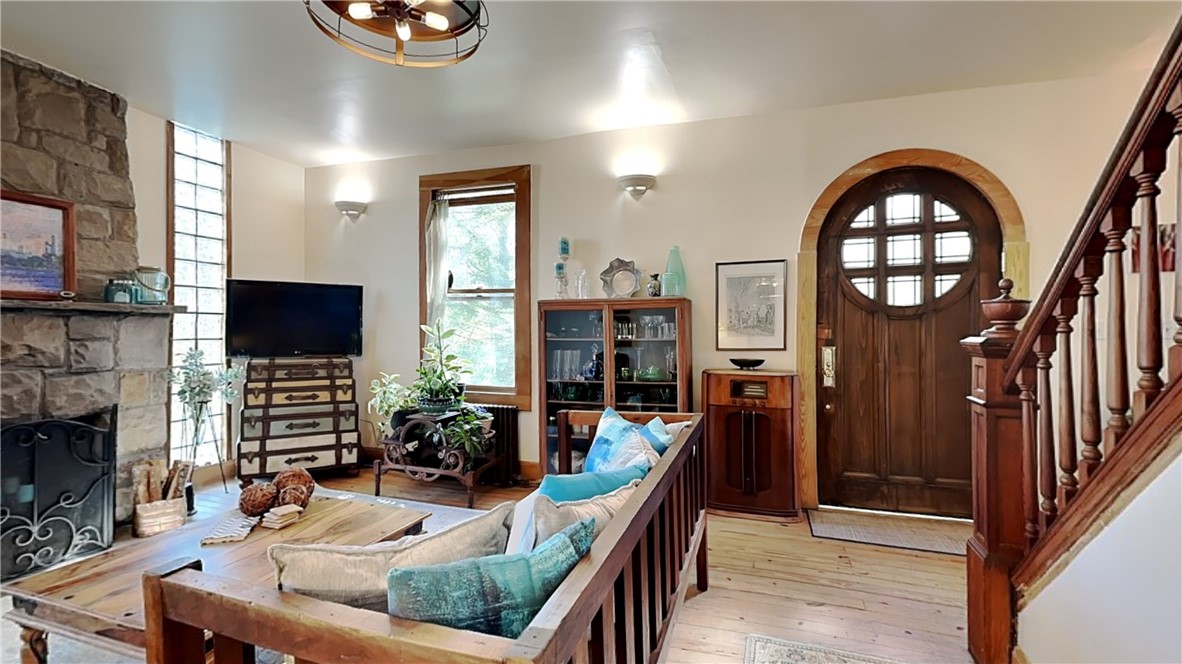 Hampton, Pennsylvania 15101, United States, 3 Bedrooms Bedrooms, ,2 BathroomsBathrooms,Residential,Active,223434