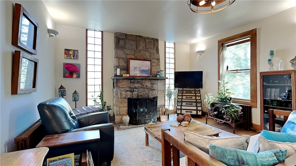 Hampton, Pennsylvania 15101, United States, 3 Bedrooms Bedrooms, ,2 BathroomsBathrooms,Residential,Active,223434