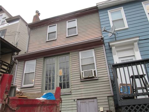 Photo of 105 Davis St, Pittsburgh, PA 15209 (MLS # 1731739)