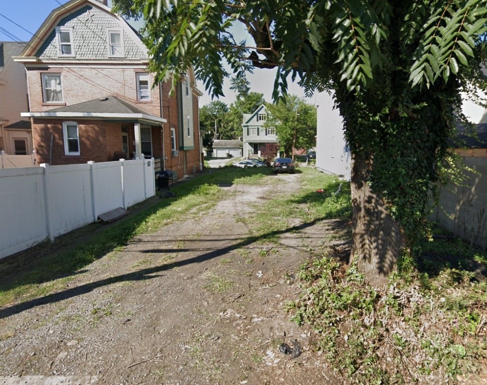 722 Maplewood Ave