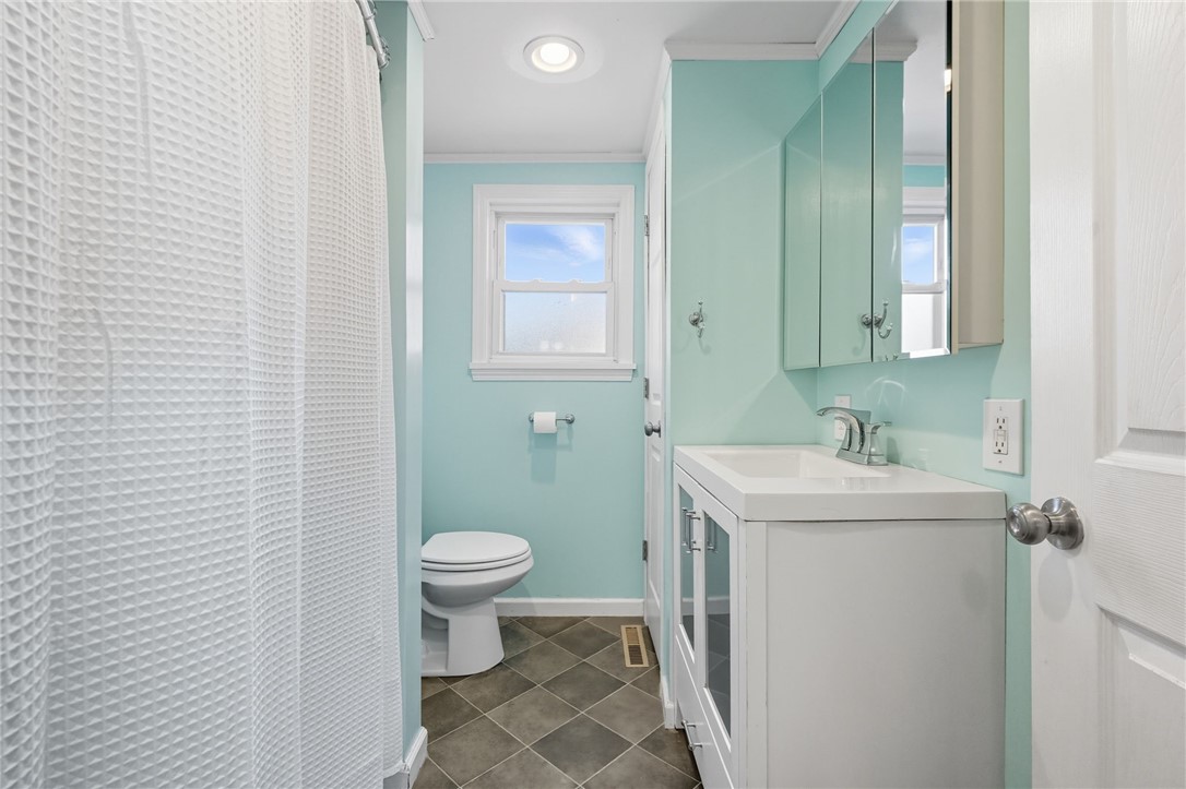 City Of But NW, Pennsylvania 16001, United States, 3 Bedrooms Bedrooms, ,2 BathroomsBathrooms,Residential,Contingent,226297