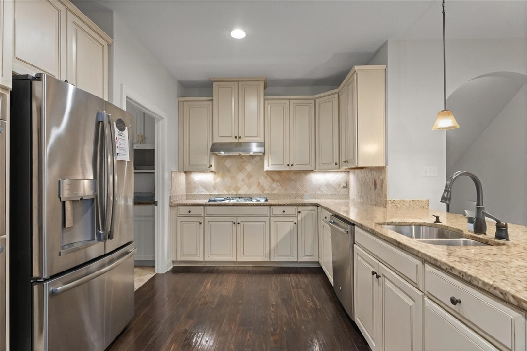 433 Fairmont Dr