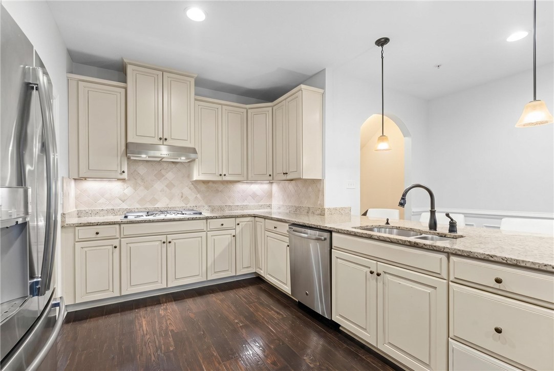 433 Fairmont Dr