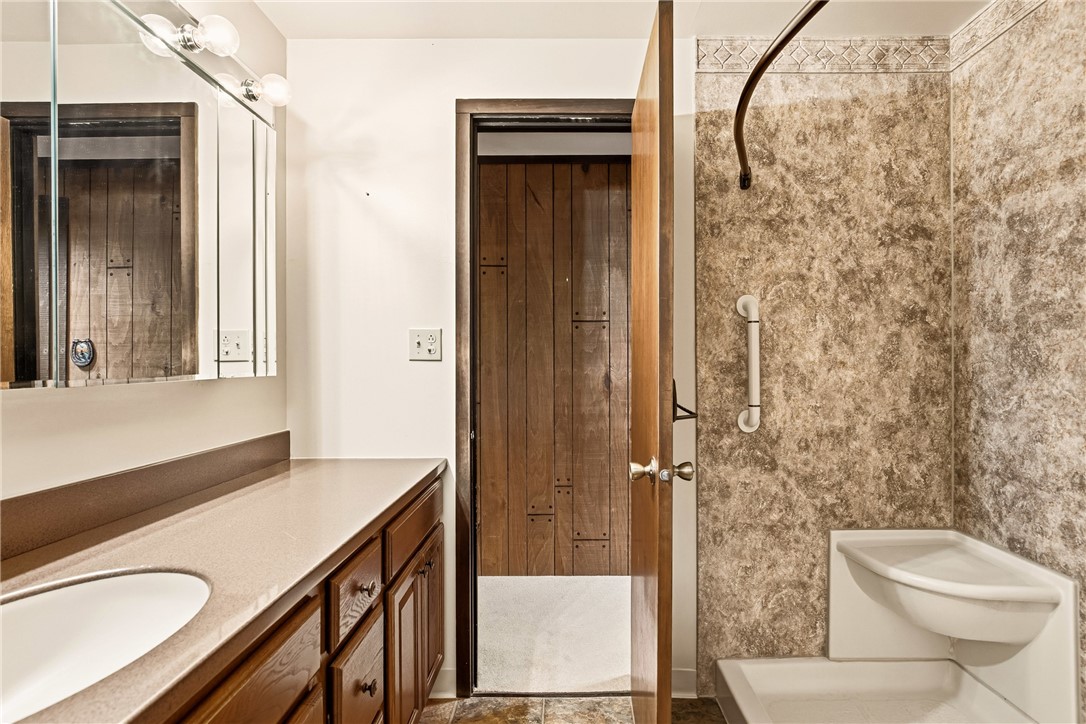 Somerset Boro, Pennsylvania 15501, United States, 2 Bedrooms Bedrooms, ,1 BathroomBathrooms,Residential,Active,236894