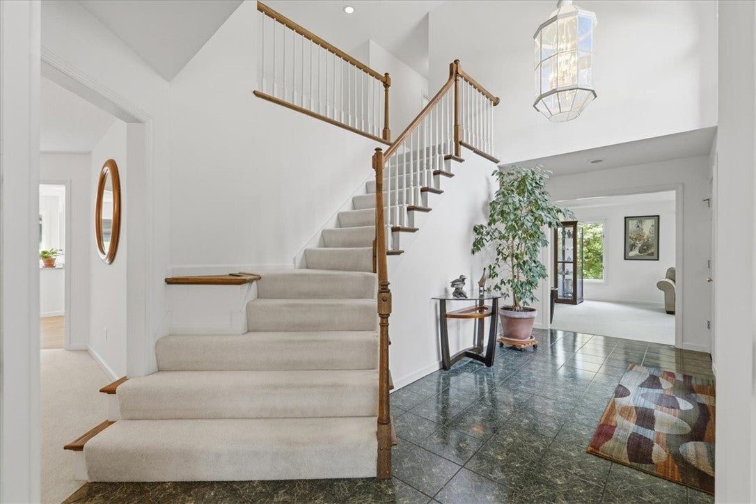 210 Reichold Rd