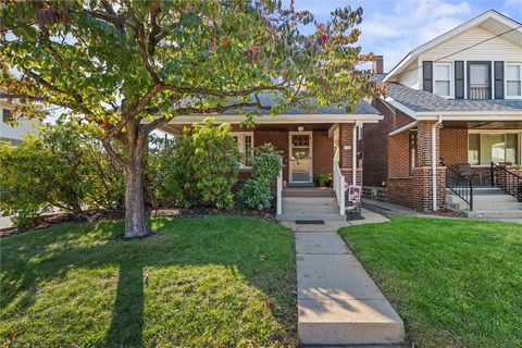 Photo of 301 5th Ave, New Kensington, PA 15068 (MLS # 1724268)