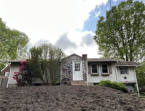 Photo of 508 Woodside Rd, Pittsburgh, PA 15221 (MLS # 1745706)