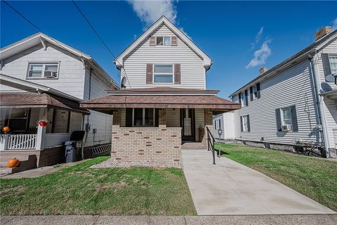Photo of 631 6th Ave, Ford City, PA 16226 (MLS # 1725066)