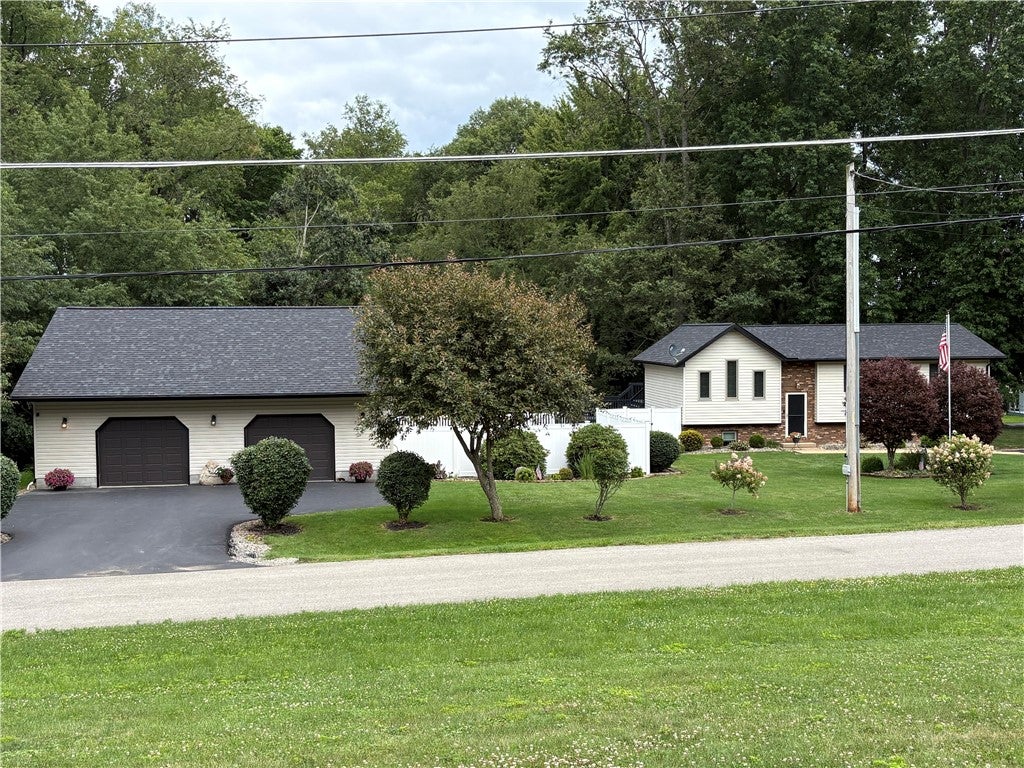 725 Niagara Trl