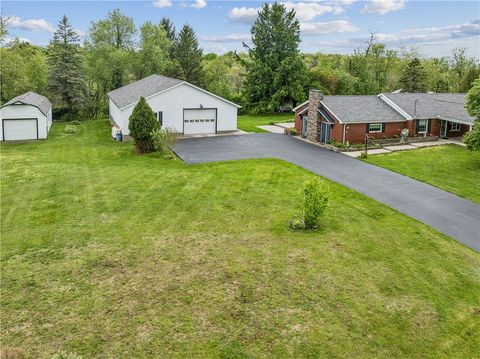 115 Lapeer Dr South Beaver Twp PA 15010