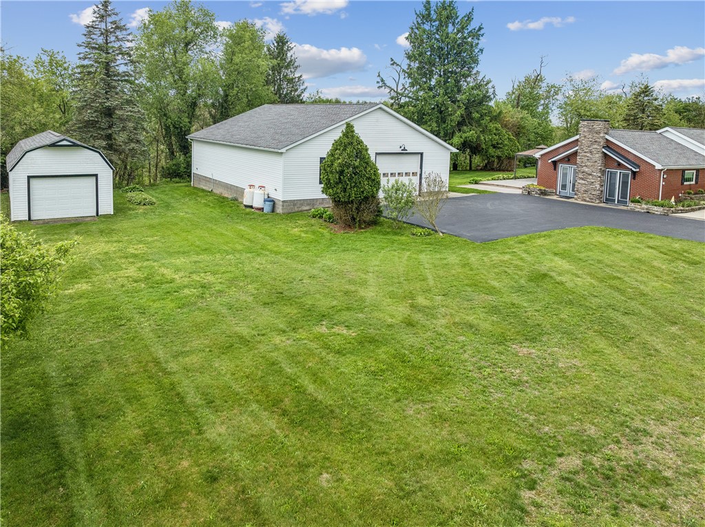 115 Lapeer Dr