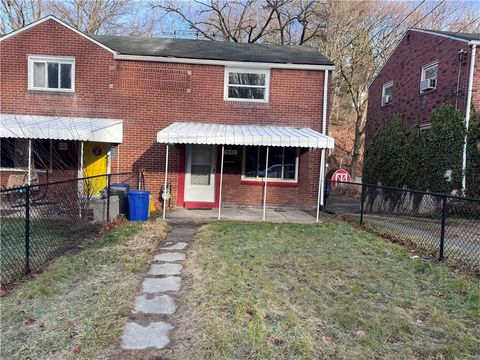 Photo of 530 Maytide St, Pittsburgh, PA 15227 (MLS # 1736993)