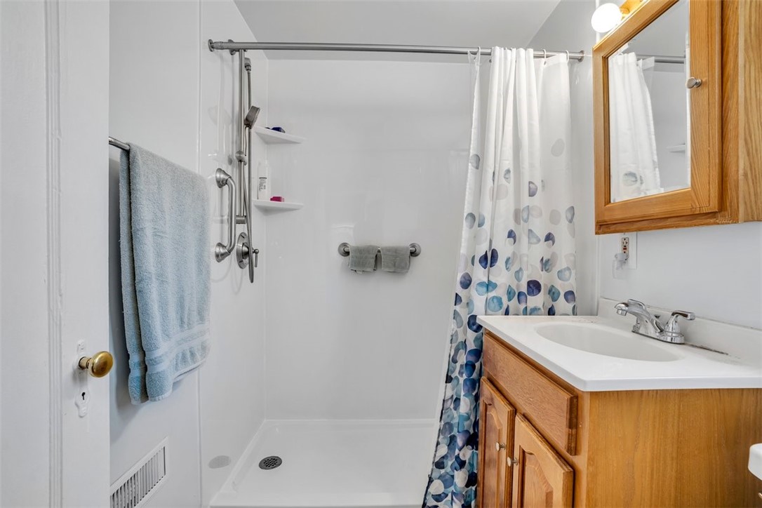 524 Constitution Circle Cir, Clairton, Pennsylvania image 27