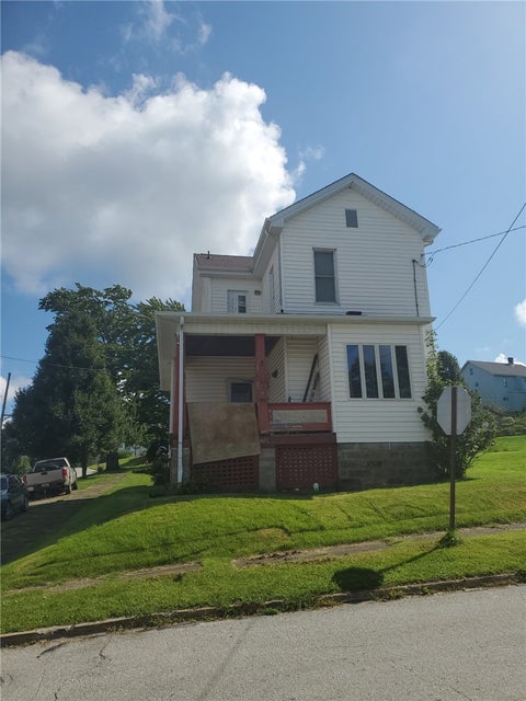 Homes For Sale - 301 S Ligonier St St<br/> Derry Twp, PA 15627