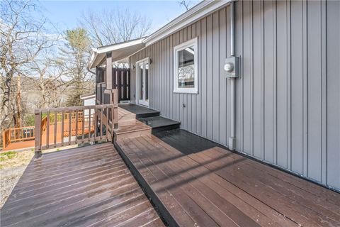 Photo of 337 Grandview Dr, Indianola, PA 15051 (MLS # 1748241)