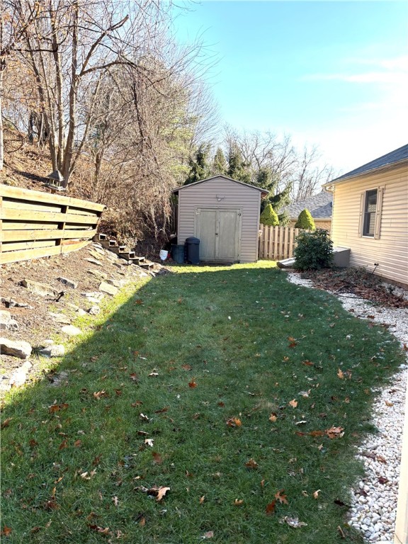 56 Manor Rd Rd, Donora, Pennsylvania image 3