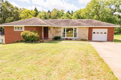 Photo for 608 Edgewood Dr
