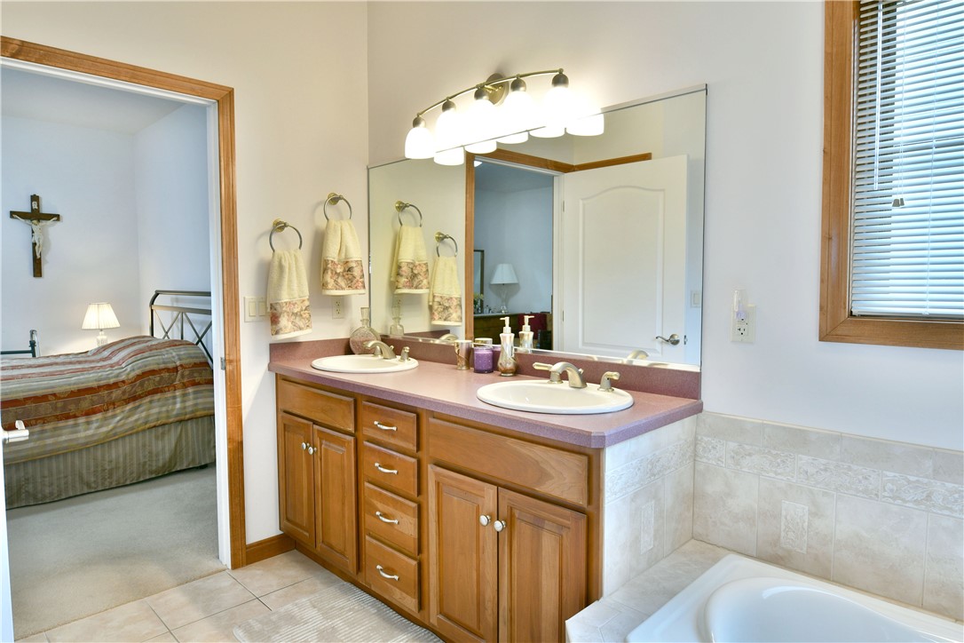 3461 Silver Ridge Ct Ct, Hermitage, Pennsylvania image 30