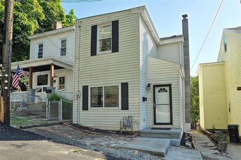 Photo of 412 Colton St, Pittsburgh, PA 15209 (MLS # 1725245)
