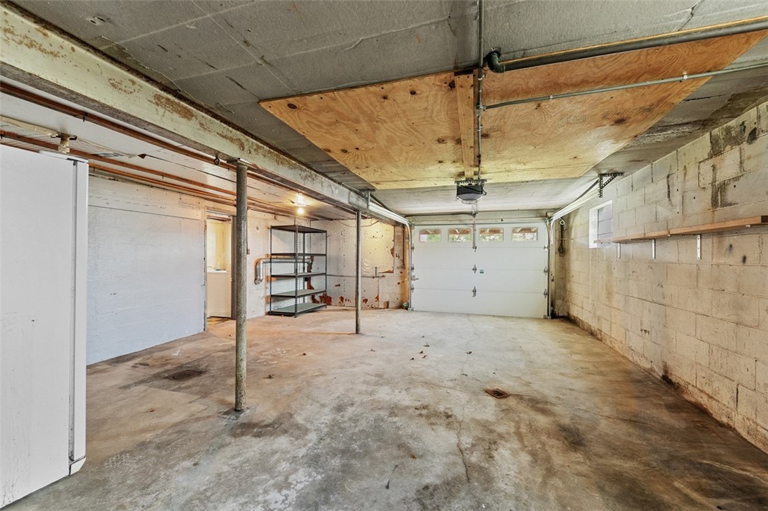 Murrysville, Pennsylvania 15632, United States, 3 Bedrooms Bedrooms, ,2 BathroomsBathrooms,Residential,Active,240781