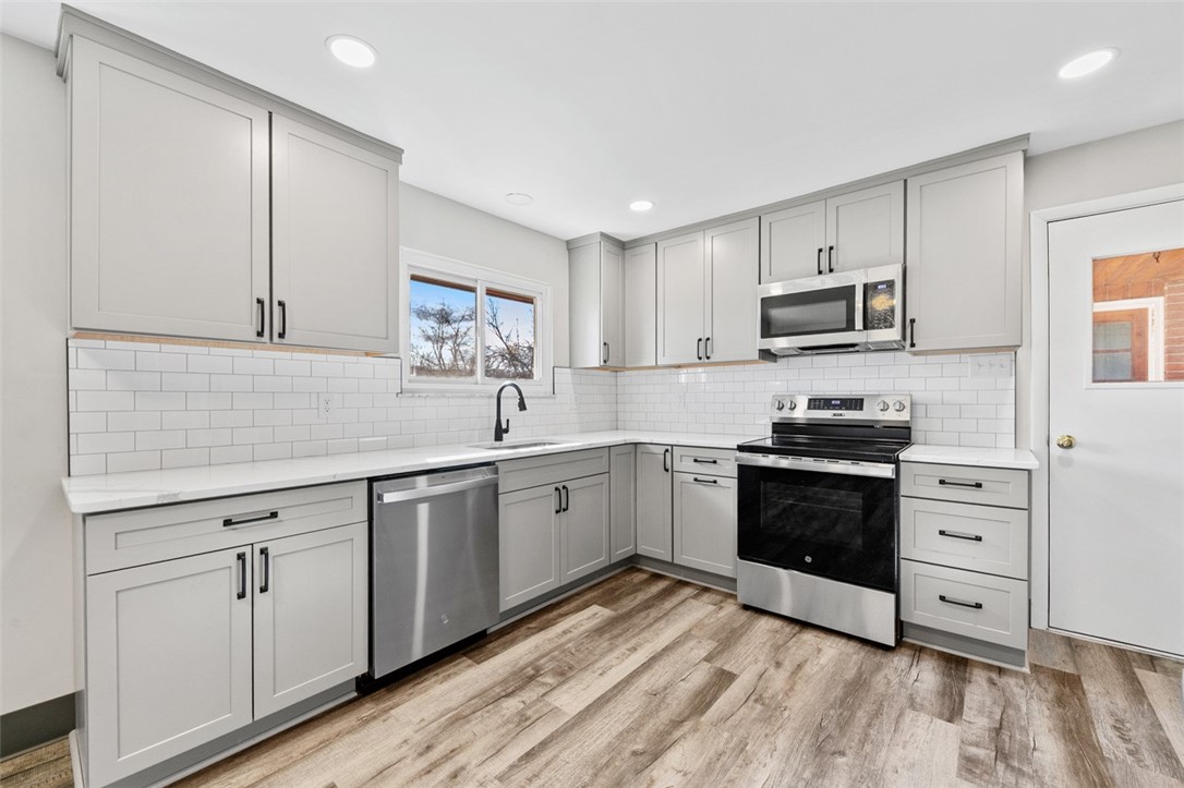 Murrysville, Pennsylvania 15632, United States, 3 Bedrooms Bedrooms, ,2 BathroomsBathrooms,Residential,Active,240781