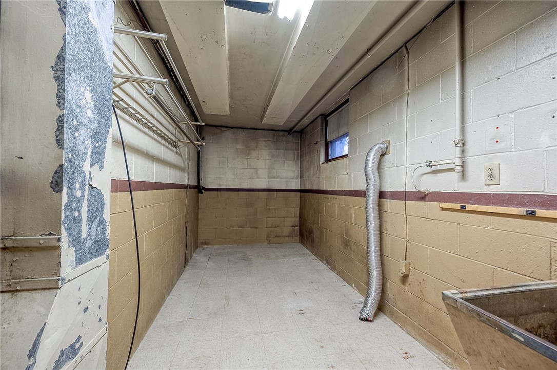 Ross Twp, Pennsylvania 15229, United States, 4 Bedrooms Bedrooms, ,3 BathroomsBathrooms,Residential,Active,80712