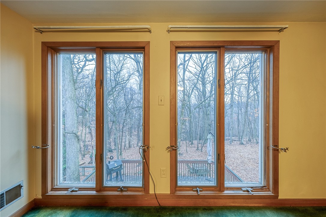 Ross Twp, Pennsylvania 15229, United States, 4 Bedrooms Bedrooms, ,3 BathroomsBathrooms,Residential,Active,80712