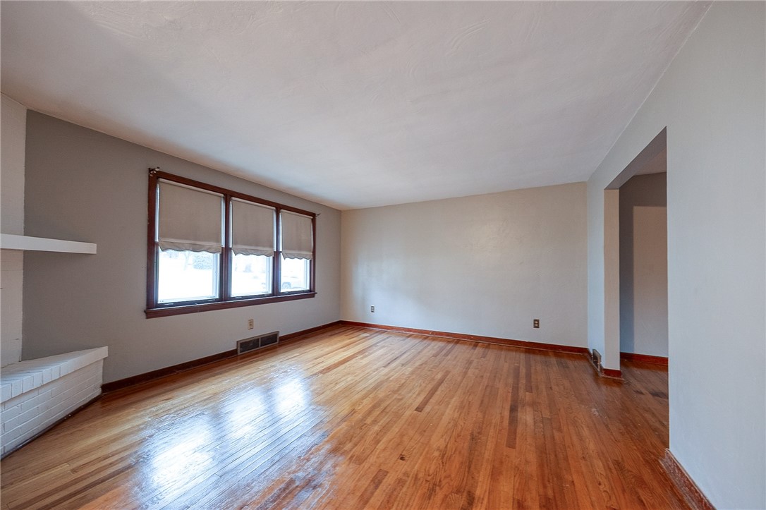 Ross Twp, Pennsylvania 15229, United States, 4 Bedrooms Bedrooms, ,3 BathroomsBathrooms,Residential,Active,80712