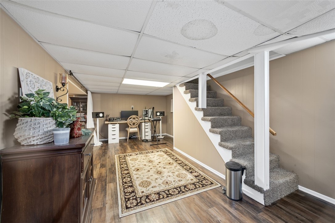 Dunbar, Pennsylvania 15431, United States, 4 Bedrooms Bedrooms, ,2 BathroomsBathrooms,Residential,Contingent,153508