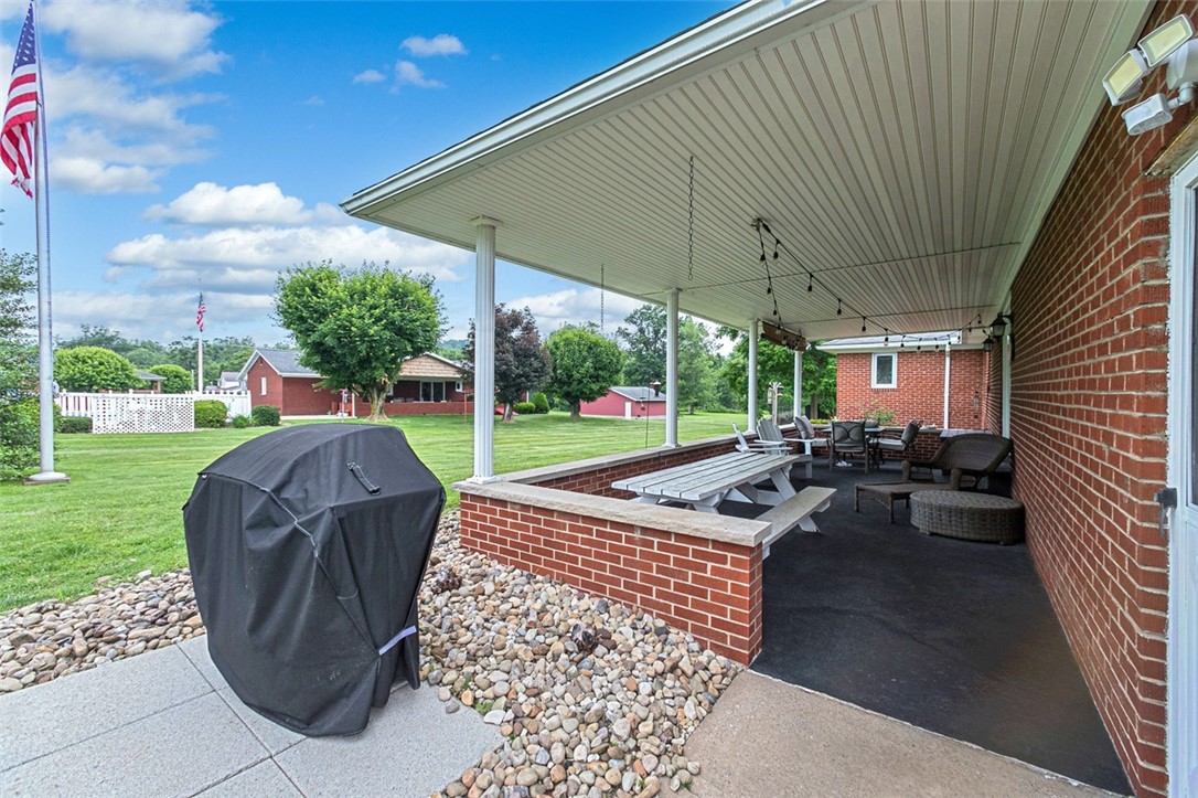 Dunbar, Pennsylvania 15431, United States, 4 Bedrooms Bedrooms, ,2 BathroomsBathrooms,Residential,Contingent,153508